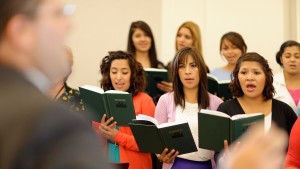 10-things-I-learned-in-ward-choir-women-singing