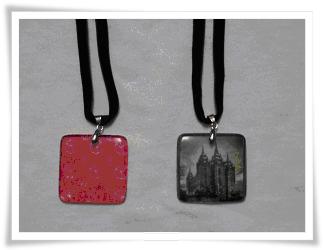 Personalized_Glass_Pendant_Necklaces_1