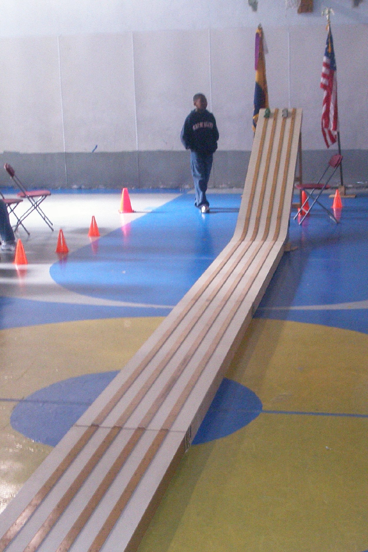 track pinewood derby